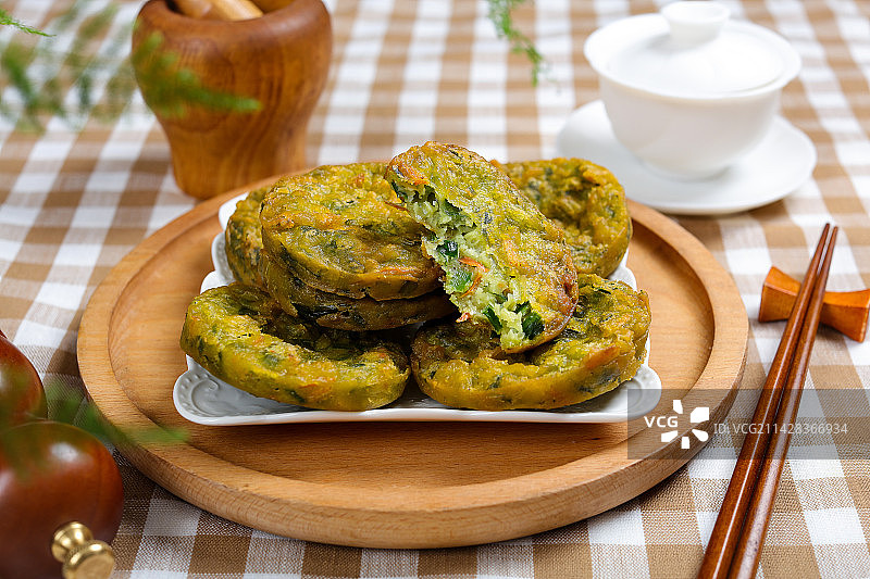 美味家常小炒美食油炸蔬菜饼图片素材