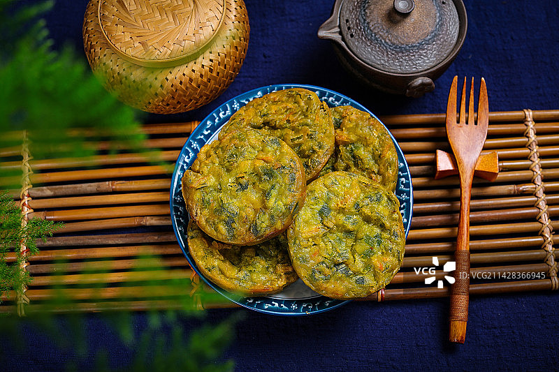 美味家常小炒美食油炸蔬菜饼图片素材