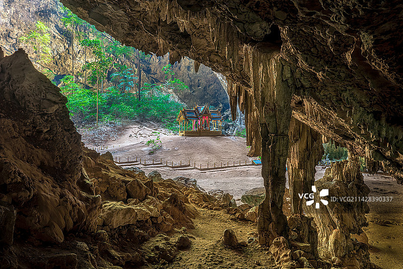 帕亚那空山洞图片素材