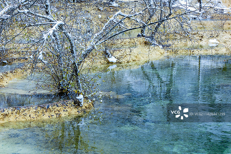 雪后黄龙图片素材