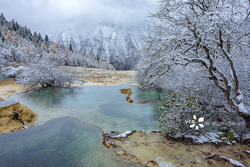 黄龙雪山图片素材