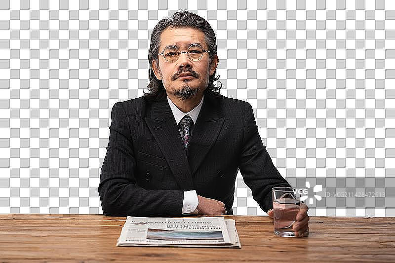 艺术家看报纸图片素材