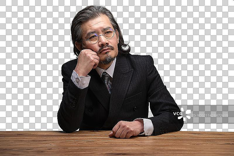 思考的商务中老年男人图片素材