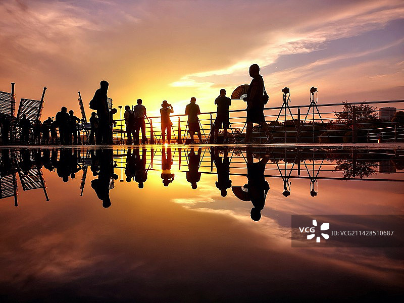 雨后夕阳图片素材