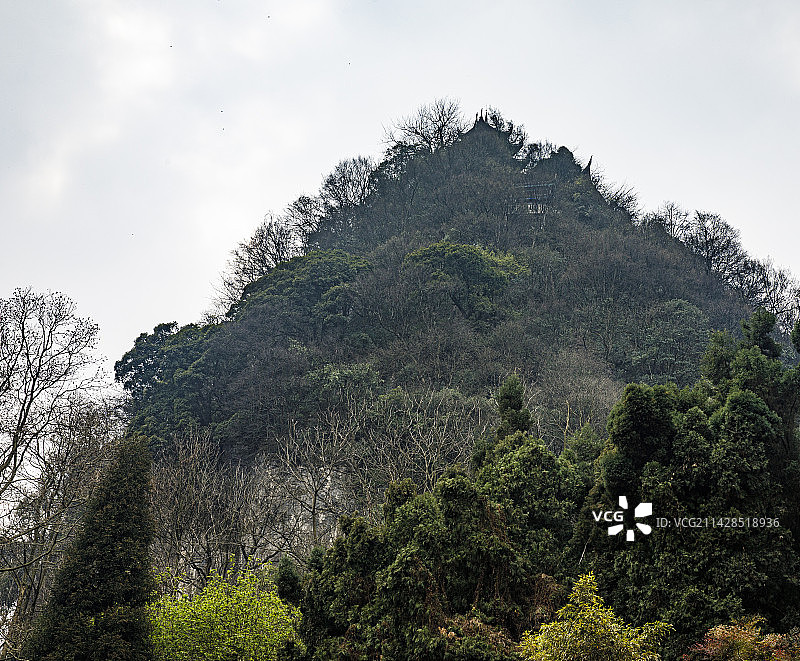 中国贵州安顺市西秀区七眼桥云峰云鹫山、云鹫寺图片素材