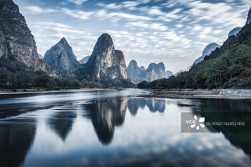 水墨倒影图片素材