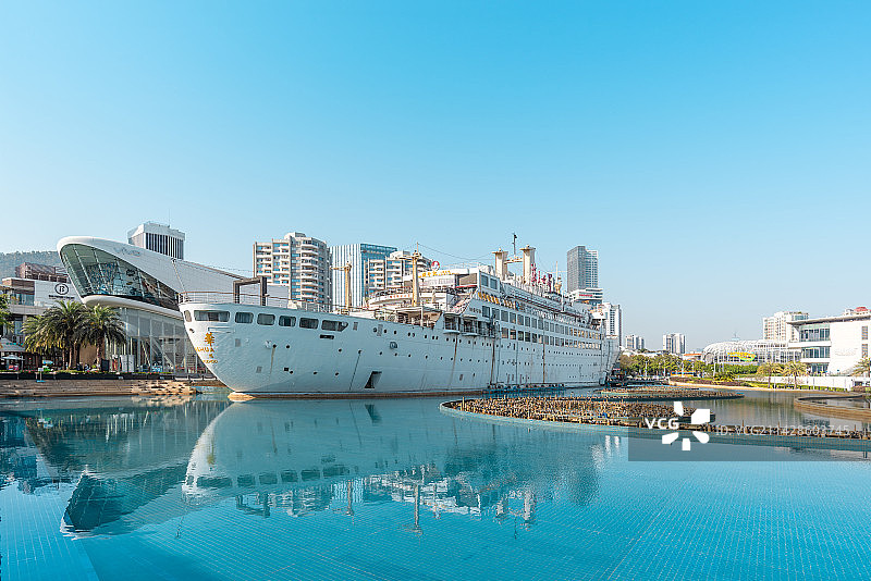 深圳市南山区蛇口海上世界广场明华轮图片素材