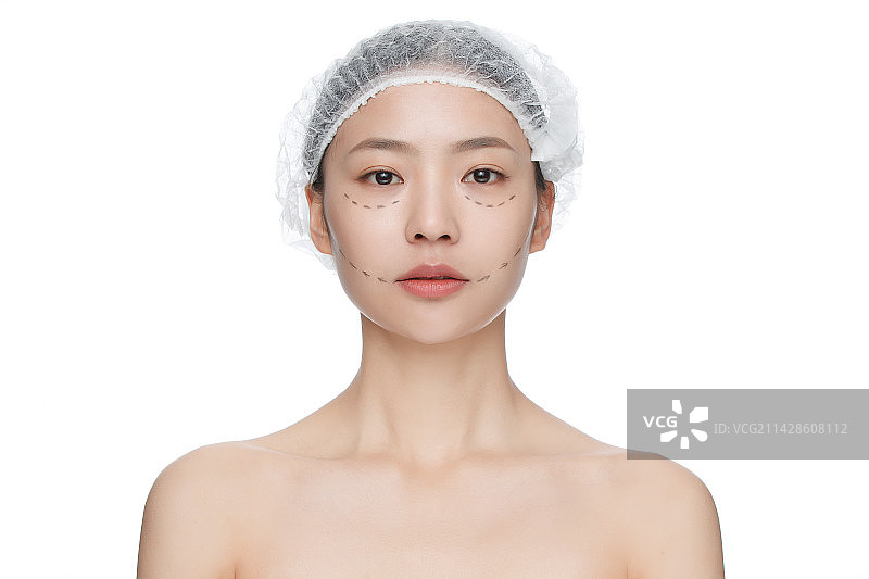 准备做面部提升的年轻女人图片素材