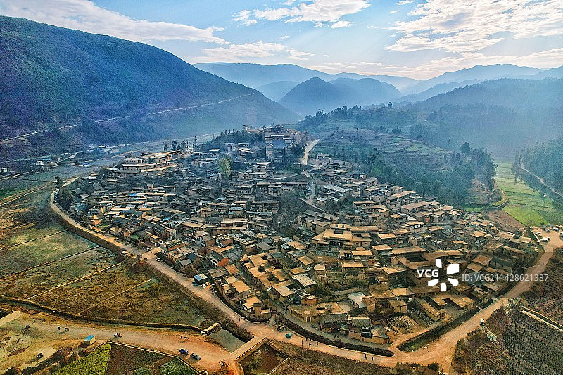 航拍泸西城子古村全貌图片素材