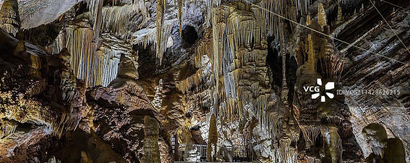 溶洞钟乳石特写图片素材