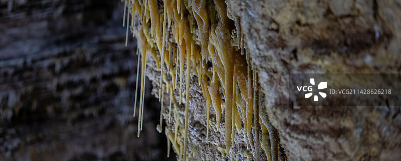溶洞钟乳石特写图片素材