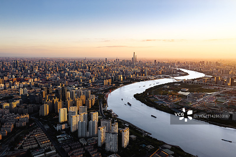 上海徐汇城市建筑群航拍日出图片素材