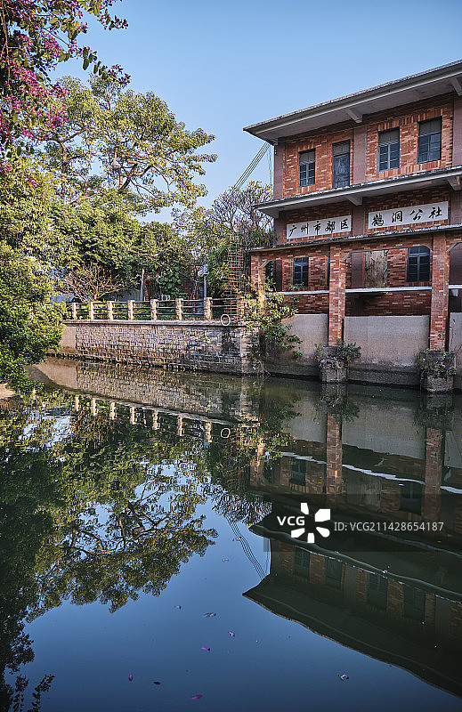 广州芳村杏花大街鹤洞公社电排站老建筑图片素材