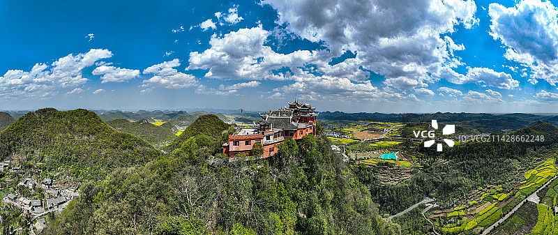 黔中安顺云鹫山之巅高瞻远瞩，见证当年朱元璋在此屯兵谋略远大图片素材