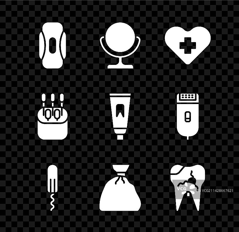 卫生巾、圆形化妆镜和心形图案组合图片素材