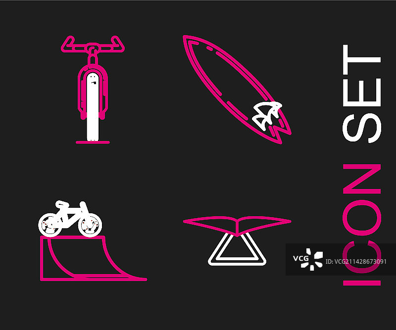 街道坡道上的滑翔机和自行车图片素材