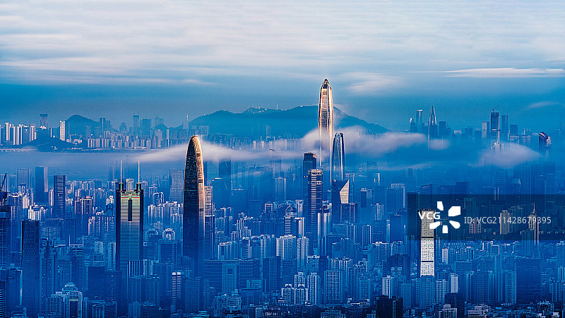 深圳梧桐山看深圳城区日出晨光图片素材