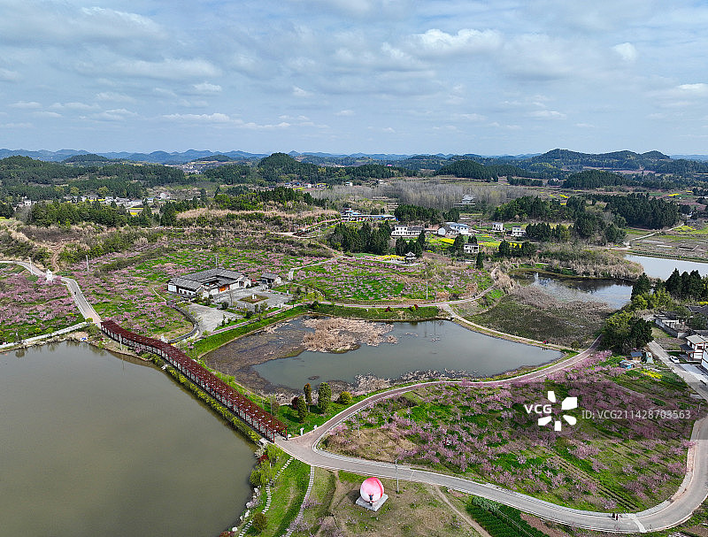 四川省南充市西充县桃博园2023年西充县第十一届桃花季航拍图片素材