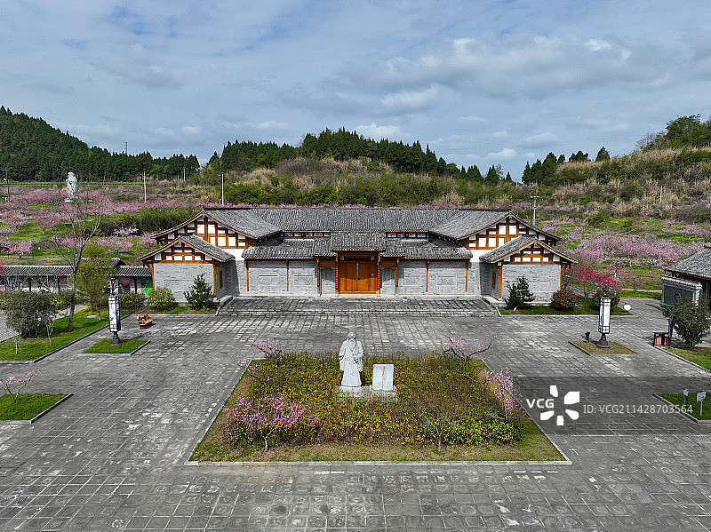 四川省南充市西充县桃博园2023年西充县第十一届桃花季航拍图片素材