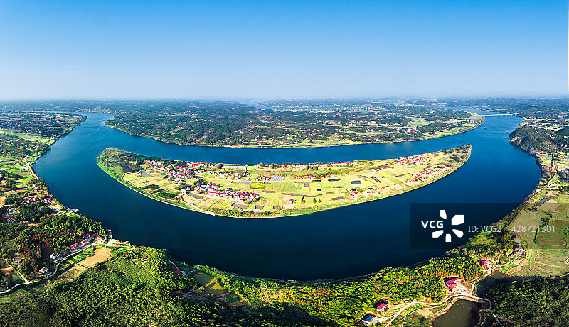 三月里的株洲市渌口区龙船镇挽洲岛图片素材