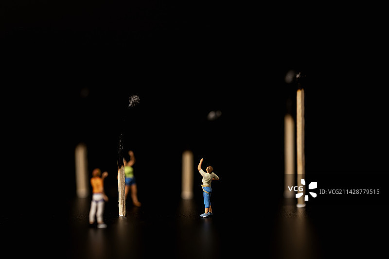 火柴微缩创意地球环保图片素材