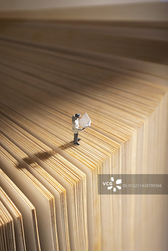 教师节光影读书人图片图片素材