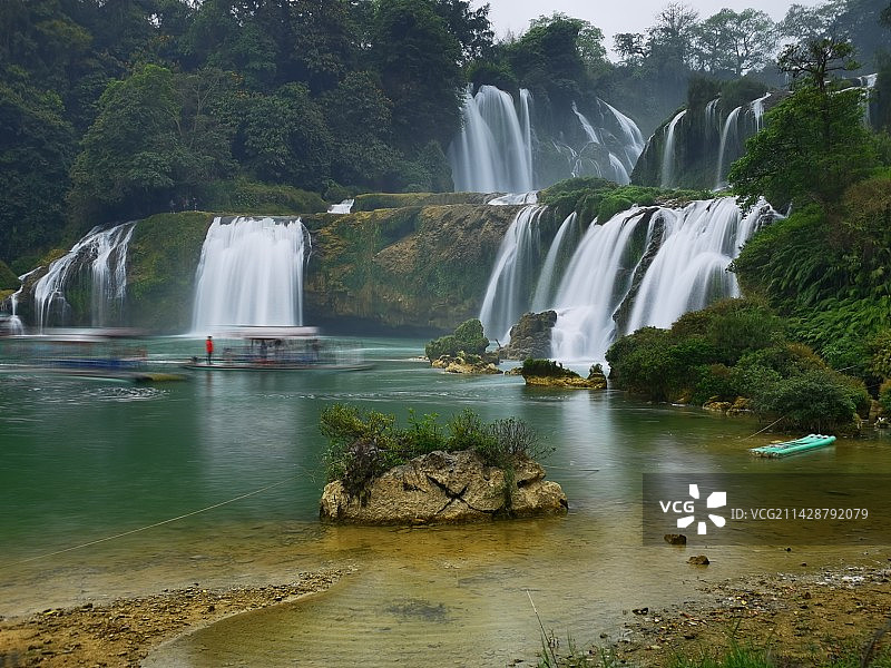 广西德天垮国瀑布（手机拍摄）图片素材