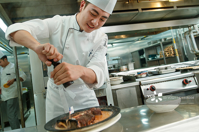 酒店厨师制作美食图片素材