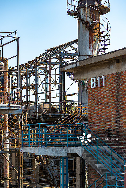 工厂龙门吊车楼梯厂房金属图片素材