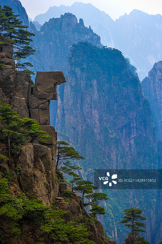 安徽黄山-排云亭-仙人晒靴图片素材