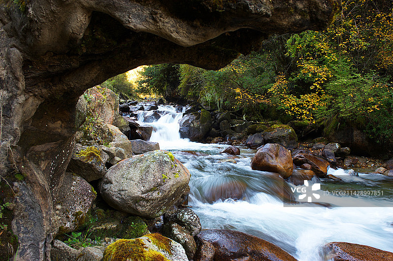 理县上孟的秋天图片素材