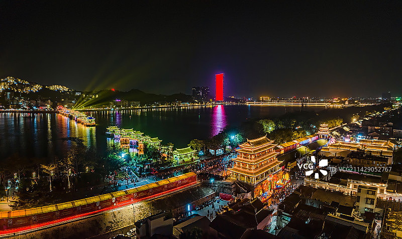 中国广东省潮州市潮州古城广济桥图片素材