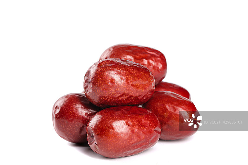 白底上放着新疆和田大枣图片素材