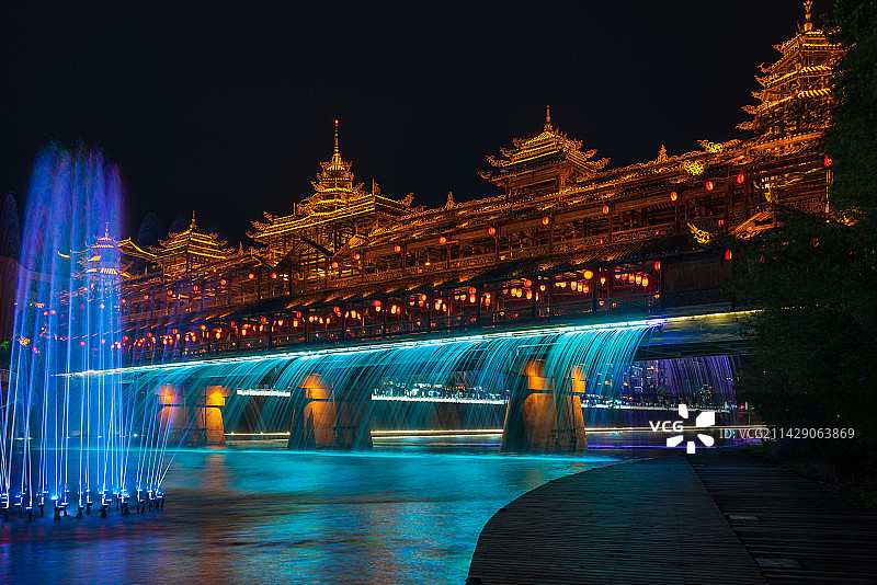 湖北恩施宣恩文澜桥夜景图片素材