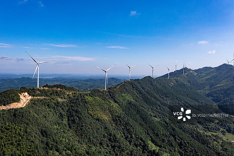 航拍湖南衡阳衡东县凤凰山风力发电厂图片素材