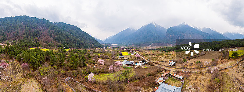 林芝村庄图片素材