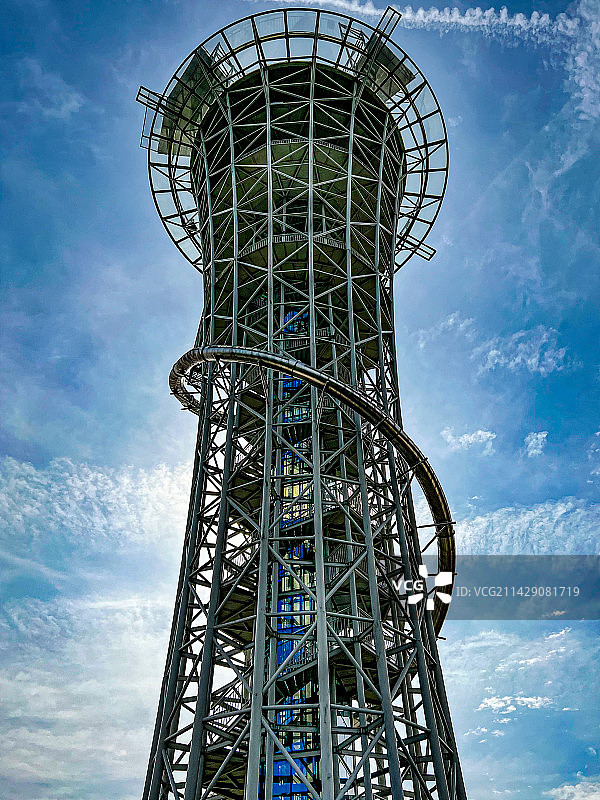 高塔仰天俯视图图片素材