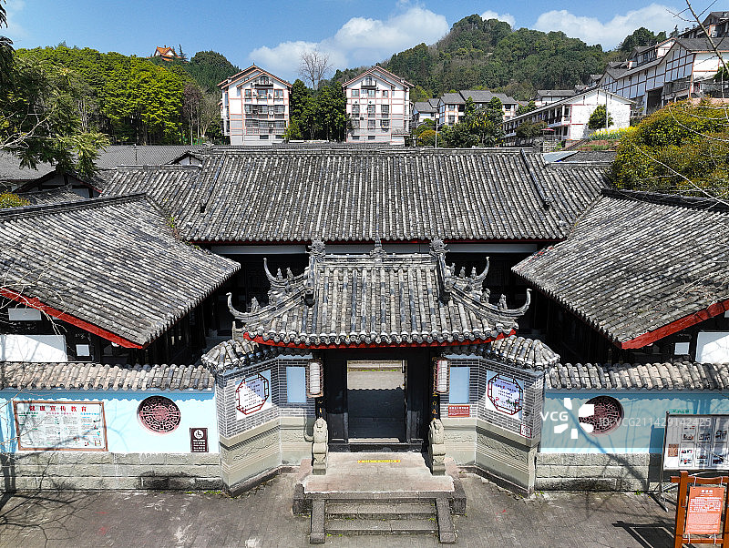 四川省南充市蓬安县嘉陵第一桑梓旅游区周子古镇龙角山航拍图片素材