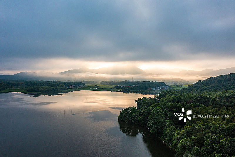 航拍湖南岳阳县乡村日出景观图片素材