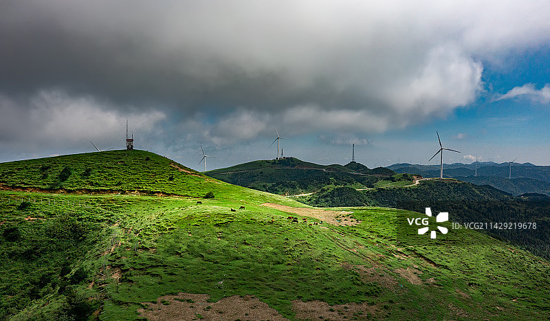航拍湖南郴州仰天湖大草原图片素材