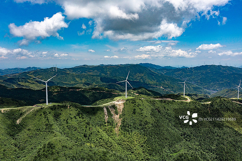 航拍湖南郴州仰天湖大草原图片素材