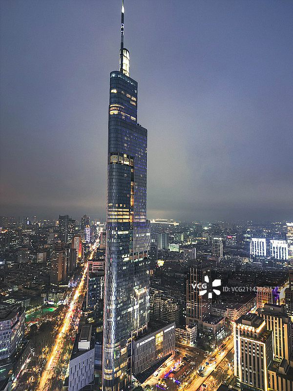 南京紫峰大厦夜景风光图片素材