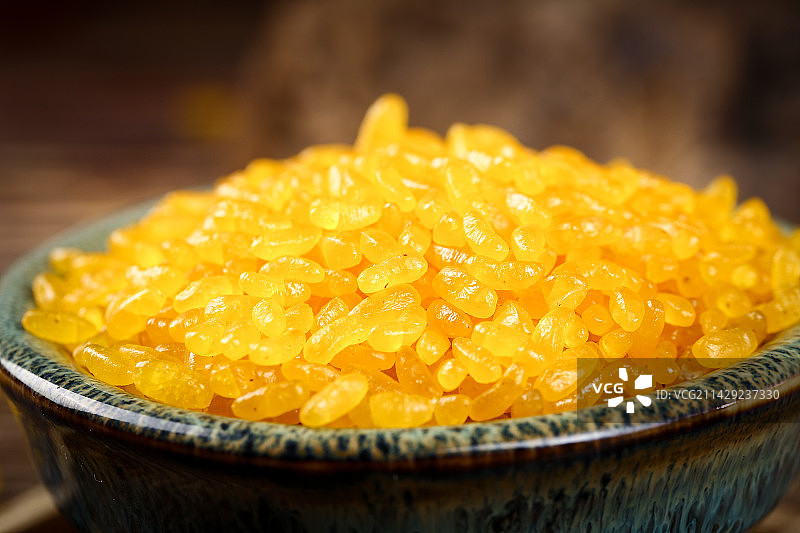 一碗黄金米特写图片素材