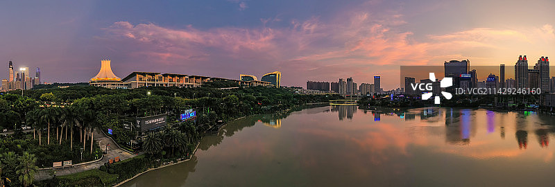 南宁民歌湖晚霞图片素材
