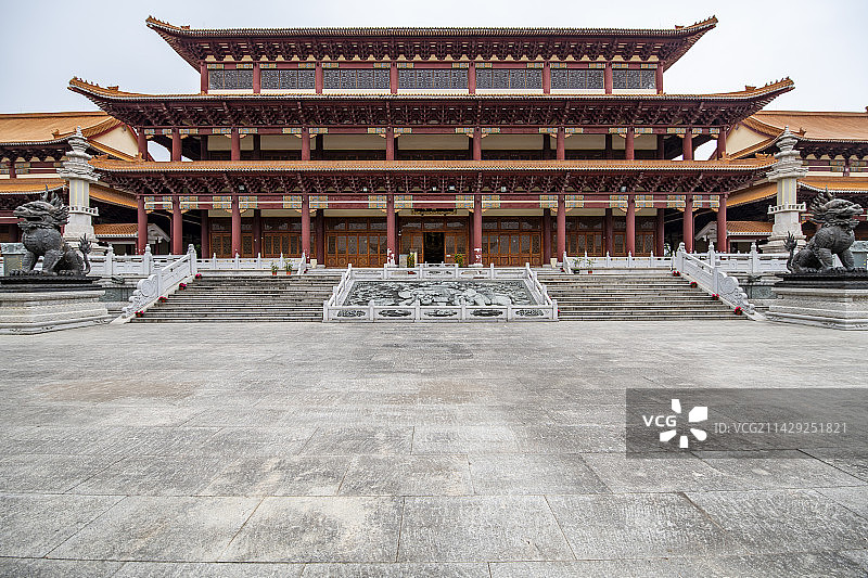 广东韶关南雄大雄禅寺中国传统寺庙建筑图片素材