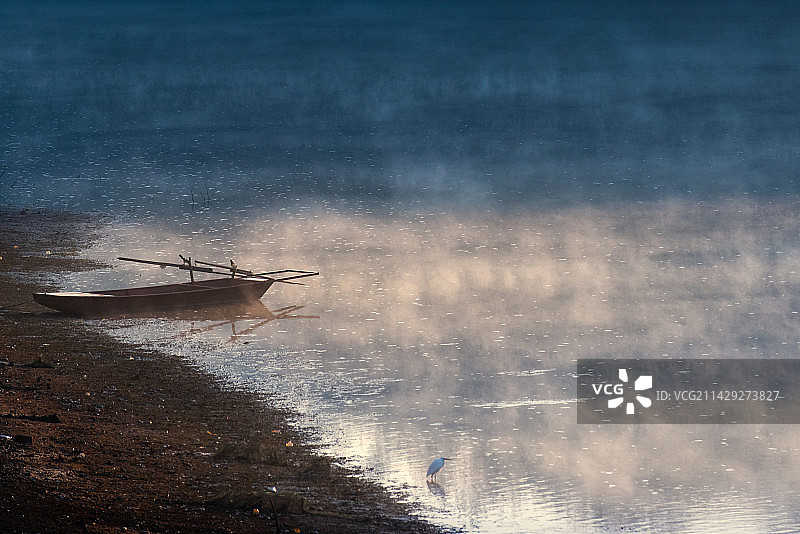 湖北阳新县仙岛湖晨雾图片素材