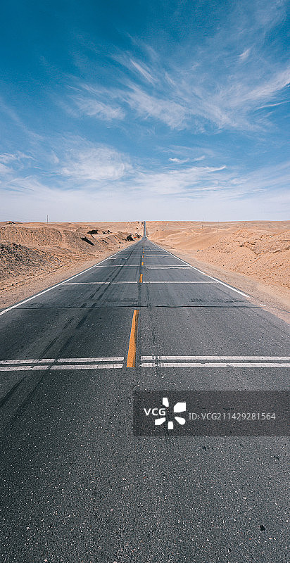 青海沙漠公路U型公路图片素材