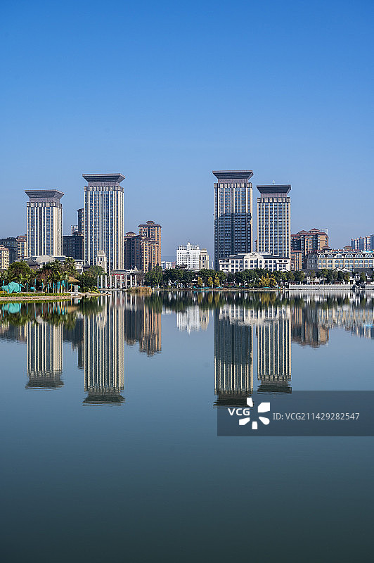 云南弥勒红河水乡和弥勒城市风光图片素材