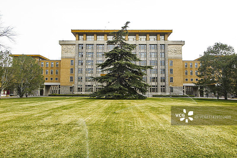 中国北京市大有庄中央党校校园风光，校史馆，毛泽东雕像，事实就是泰山石刻，为人民服务泰山石刻图片素材