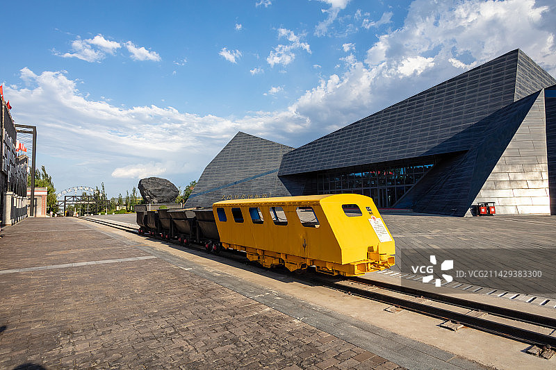 中国山西大同晋华宫国家矿山公园煤炭博物馆运煤电车图片素材